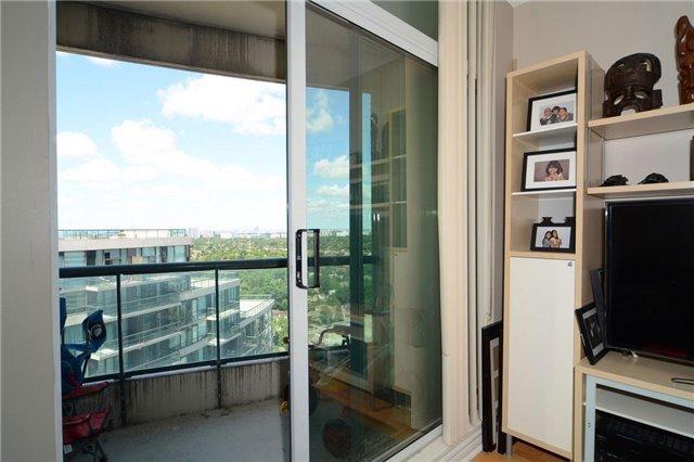 lph6 - 7 Lorraine Dr, Condo with 3 bedrooms, 2 bathrooms and 1 parking in Toronto ON | Image 14