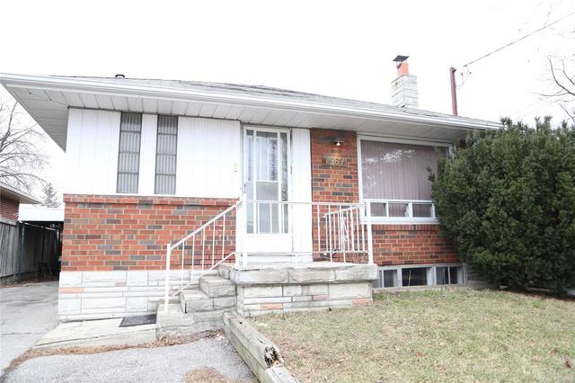 1567 Pharmacy Ave, House detached with 3 bedrooms, 2 bathrooms and 7 parking in Toronto ON | Image 14