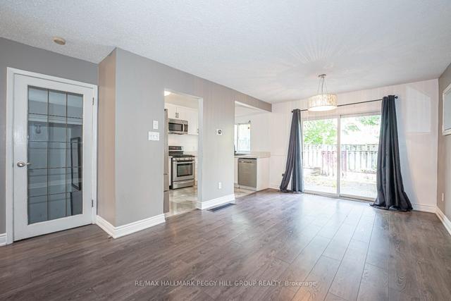 36 - 28 Donald St, Townhouse with 4 bedrooms, 2 bathrooms and 2 parking in Barrie ON | Image 7