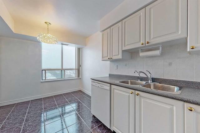 1009 - 2 Covington Rd, Condo with 2 bedrooms, 2 bathrooms and 1 parking in Toronto ON | Image 3