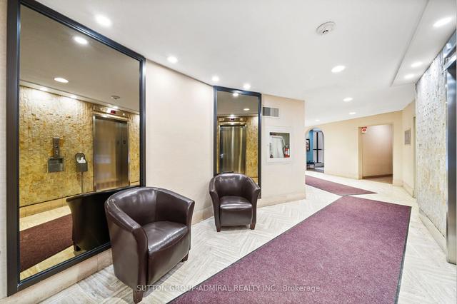 405 - 150 Neptune Dr, Condo with 3 bedrooms, 2 bathrooms and 1 parking in Toronto ON | Image 23