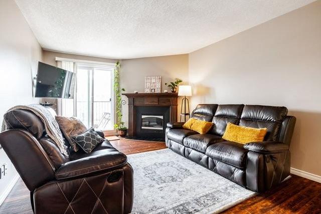 305 - 731 Deveron Cres, Condo with 3 bedrooms, 2 bathrooms and 2 parking in London ON | Image 9