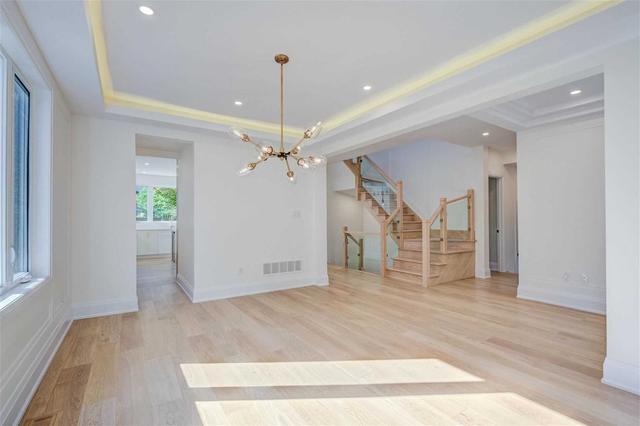 36 Brooklawn Ave, House detached with 4 bedrooms, 5 bathrooms and 3 parking in Toronto ON | Image 23