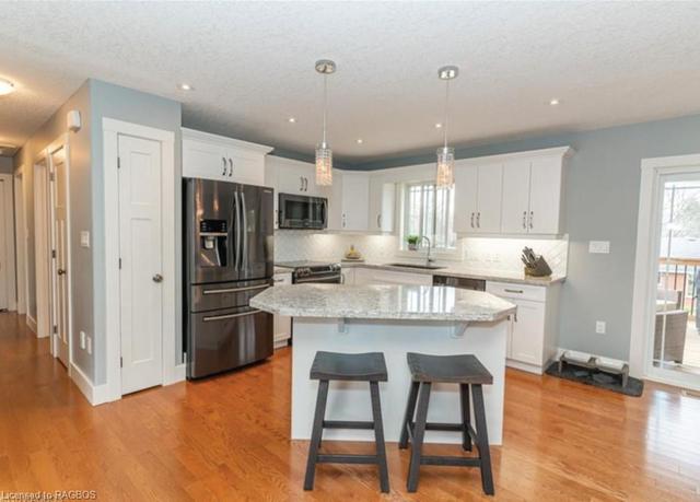 422 4th Street W, House detached with 4 bedrooms, 2 bathrooms and 8 parking in Owen Sound ON | Image 45