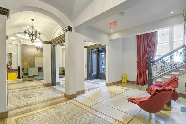 1809 - 197 Yonge St, Condo with 3 bedrooms, 2 bathrooms and 1 parking in Toronto ON | Image 31