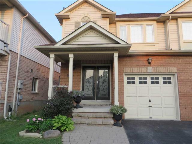 224 Sherwood Rd, House semidetached with 3 bedrooms, 3 bathrooms and 1 parking in Milton ON | Image 1