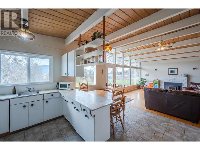 303 Hyslop Drive, House detached with 3 bedrooms, 1 bathrooms and null parking in Okanagan Similkameen F BC | Image 15