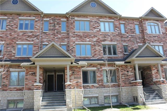 636 Danaca Private, House attached with 2 bedrooms, 3 bathrooms and 1 parking in Ottawa ON | Image 1