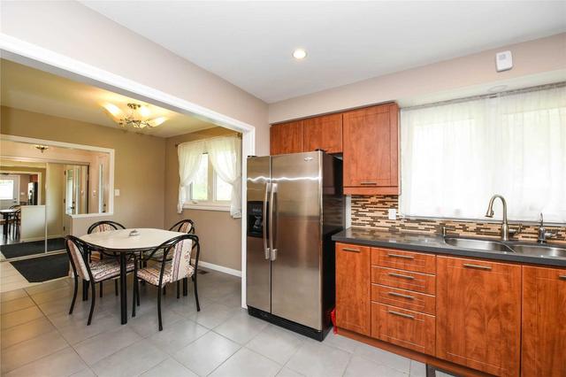 3376 Golden Orchard Dr, House detached with 3 bedrooms, 3 bathrooms and 4 parking in Mississauga ON | Image 3