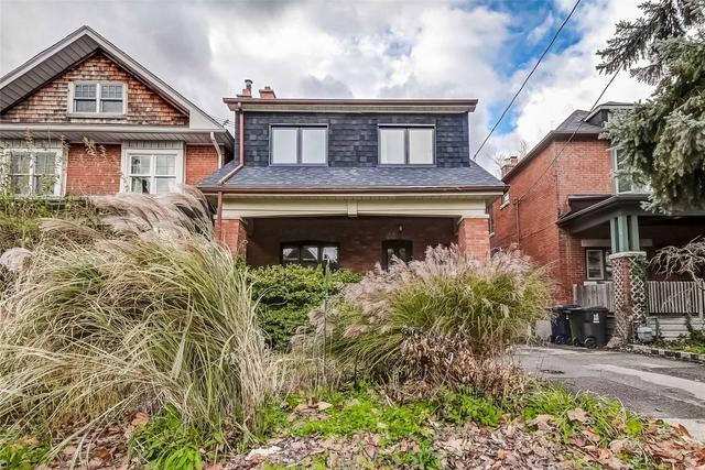 154 Pinewood Ave, House detached with 3 bedrooms, 2 bathrooms and 1 parking in Toronto ON | Image 1