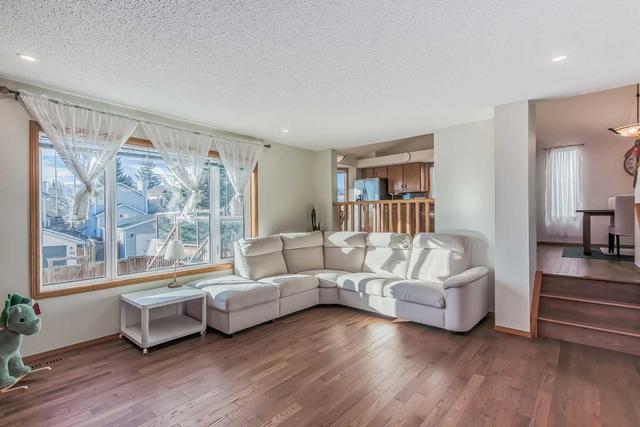 31 Sierra Vista Circle Sw, House detached with 4 bedrooms, 2 bathrooms and 4 parking in Calgary AB | Image 13