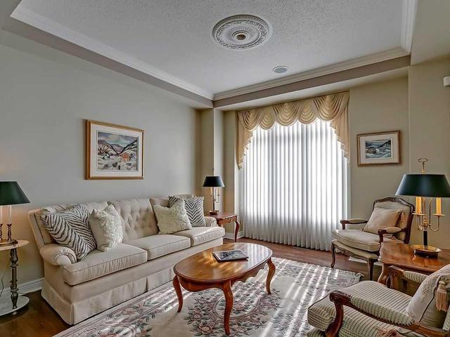 3475 Wavecrest St, House detached with 4 bedrooms, 4 bathrooms and 2 parking in Oakville ON | Image 3