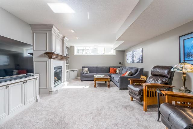 2035 47 Avenue Sw, House detached with 4 bedrooms, 3 bathrooms and 2 parking in Calgary AB | Image 44