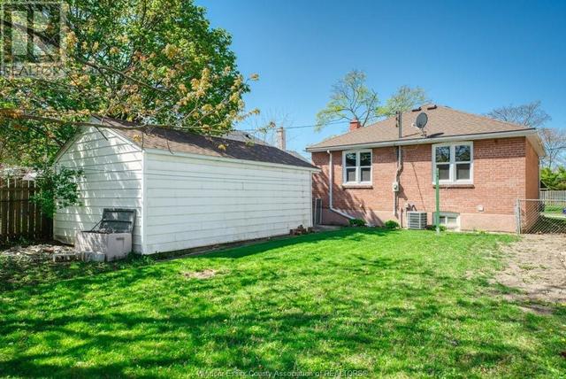 1932 Meldrum Road, House detached with 2 bedrooms, 2 bathrooms and null parking in Windsor ON | Image 28