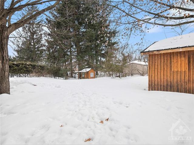 6 Crofton Road, House detached with 3 bedrooms, 3 bathrooms and 5 parking in Ottawa ON | Image 22