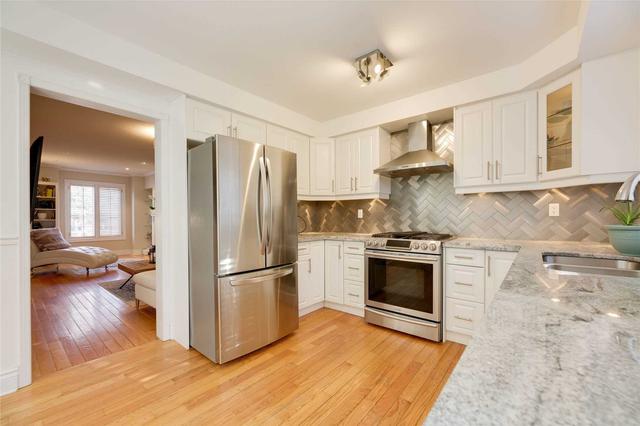 th6 - 26 Twenty Ninth St, House attached with 3 bedrooms, 2 bathrooms and 2 parking in Toronto ON | Image 4