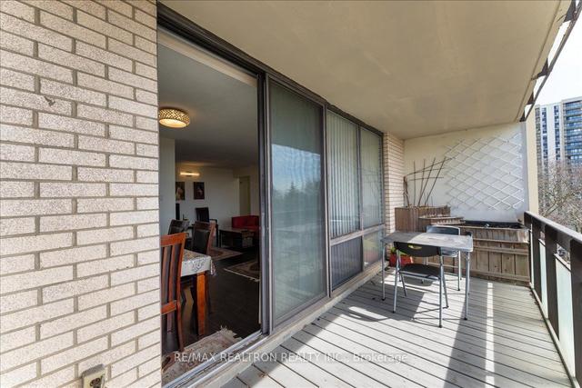 405 - 177 Linus Rd, Condo with 2 bedrooms, 1 bathrooms and 1 parking in Toronto ON | Image 9
