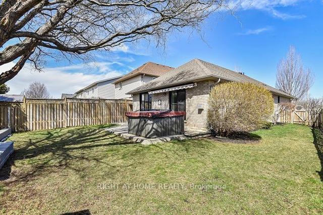 1286 Inglehart Dr, House detached with 2 bedrooms, 3 bathrooms and 2 parking in Burlington ON | Image 23