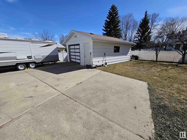 4905 Mackenzie Av, House detached with 5 bedrooms, 2 bathrooms and null parking in Drayton Valley AB | Image 33