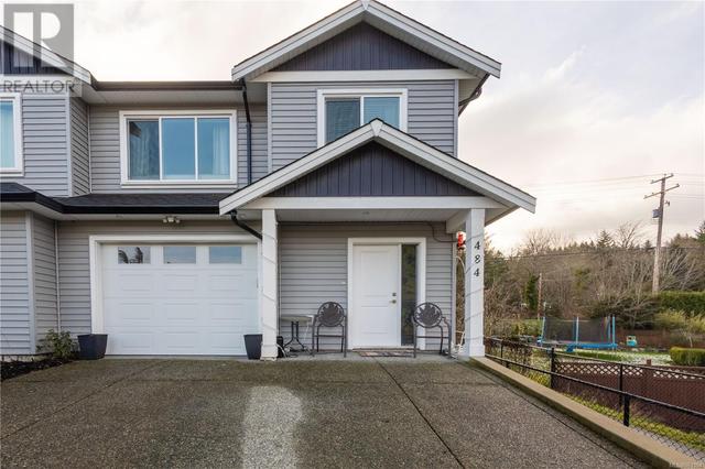 484 10th St, House detached with 6 bedrooms, 3 bathrooms and 4 parking in Nanaimo BC | Image 3