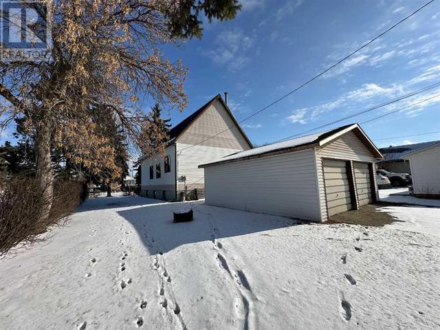 5219 55 Avenue, House other with 0 bedrooms, 0 bathrooms and 2 parking in Ponoka AB | Image 3