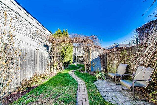 398 Arlington Ave, House semidetached with 2 bedrooms, 3 bathrooms and 1 parking in Toronto ON | Image 30