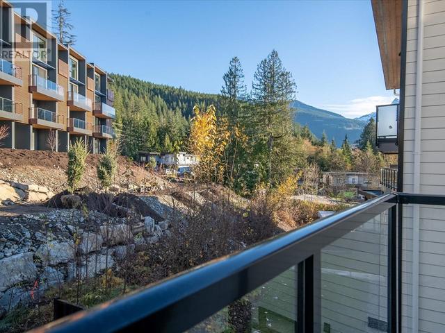 10 - 3385 Mamquam Road, House detached with 5 bedrooms, 5 bathrooms and 6 parking in Squamish BC | Image 12