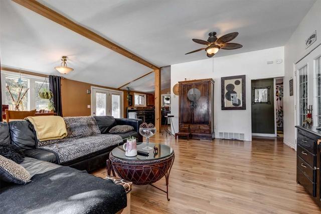 363 Southam Dr, House detached with 2 bedrooms, 1 bathrooms and 6 parking in Kawartha Lakes ON | Image 13
