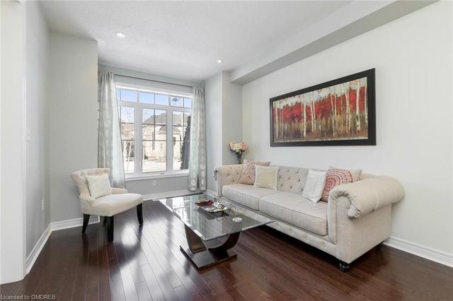 3292 Skipton Lane, House detached with 3 bedrooms, 3 bathrooms and 3 parking in Oakville ON | Image 4