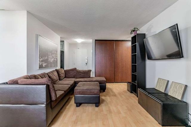 1108 - 3120 Kirwin Ave, Condo with 3 bedrooms, 2 bathrooms and 1 parking in Mississauga ON | Image 14