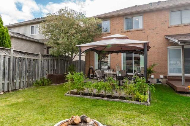 3353 Wild Cherry Lane, House semidetached with 3 bedrooms, 2 bathrooms and 3 parking in Mississauga ON | Image 13