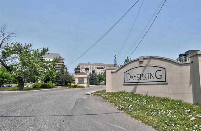 1221 - 8 Dayspring Circ, Condo with 2 bedrooms, 2 bathrooms and 1 parking in Brampton ON | Image 3