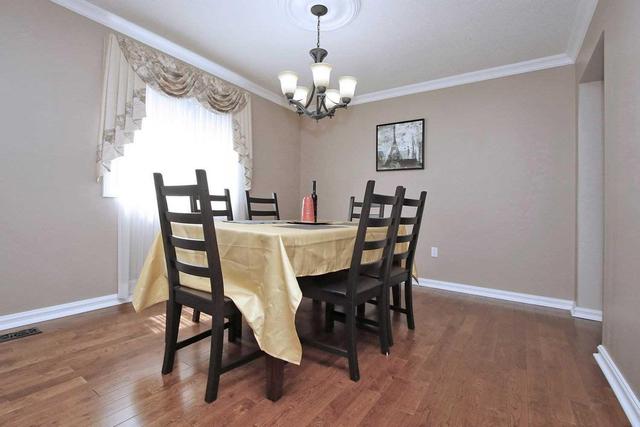 7 Dominy Dr, House detached with 4 bedrooms, 3 bathrooms and 2 parking in Ajax ON | Image 6