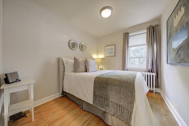 189 Melrose Ave, House semidetached with 3 bedrooms, 2 bathrooms and 1 parking in Toronto ON | Image 16