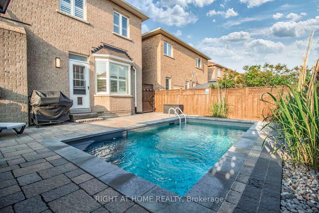 44 Robitaille Dr, House detached with 4 bedrooms, 3 bathrooms and 4 parking in Brampton ON | Image 27