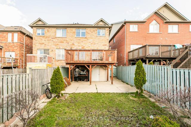 10 Pennyroyal Cres, House semidetached with 4 bedrooms, 4 bathrooms and 5 parking in Brampton ON | Image 35