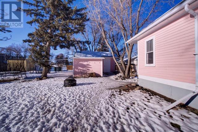 4309 2 Street, House detached with 5 bedrooms, 1 bathrooms and 4 parking in Claresholm AB | Image 46
