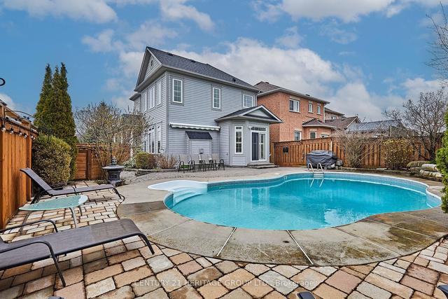 34 Bliss Crt, House detached with 3 bedrooms, 4 bathrooms and 4 parking in Whitby ON | Image 29
