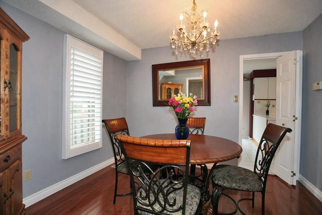 31 - 2006 Glenada Cres, Townhouse with 4 bedrooms, 4 bathrooms and null parking in Oakville ON | Image 3
