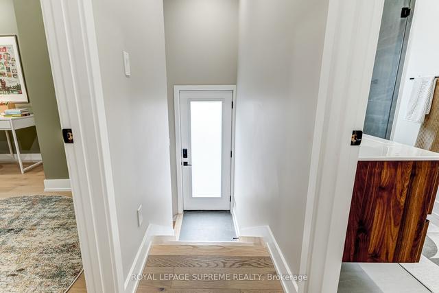 5 East Dr, House detached with 2 bedrooms, 2 bathrooms and 7 parking in Toronto ON | Image 18