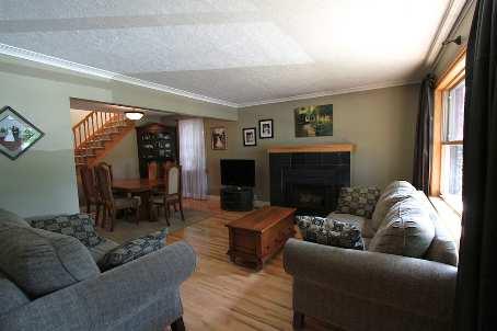 79 Cynthia Rd, House detached with 4 bedrooms, 3 bathrooms and 3 parking in Toronto ON | Image 3