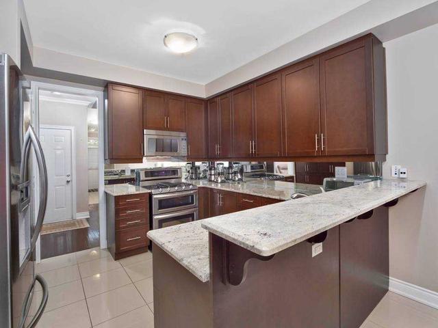1551 Eglinton Ave W, House attached with 4 bedrooms, 4 bathrooms and 4 parking in Mississauga ON | Image 22