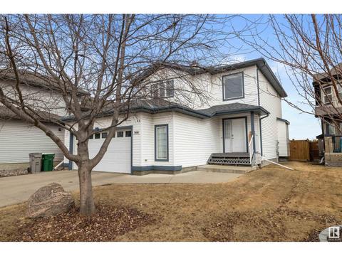 9404 106 Av, House detached with 3 bedrooms, 2 bathrooms and null parking in Morinville AB | Card Image