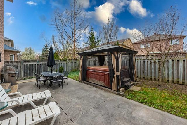 17 Silverado Tr, House detached with 4 bedrooms, 4 bathrooms and 6 parking in Vaughan ON | Image 32