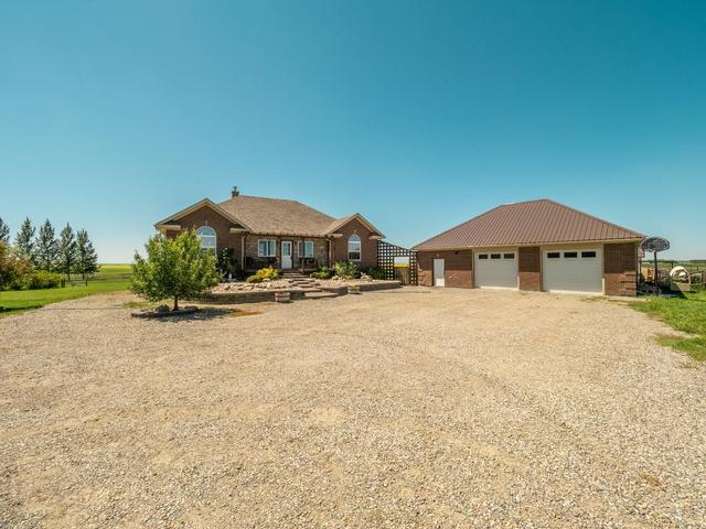 101022 Rge. Rd. 22 4, House detached with 6 bedrooms, 3 bathrooms and 3 parking in Lethbridge County AB | Image 4