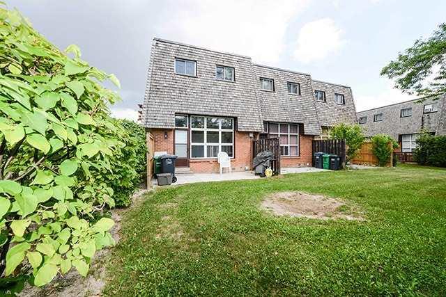 1 Briar Path, Townhouse with 4 bedrooms, 2 bathrooms and 2 parking in Brampton ON | Image 19