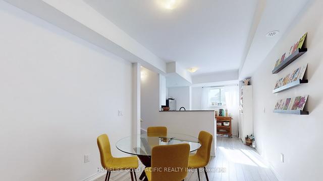 116 - 370 Hopewell Ave, Townhouse with 2 bedrooms, 2 bathrooms and 1 parking in Toronto ON | Image 8