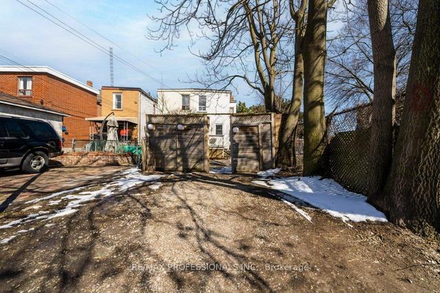 622 Brock Ave, House semidetached with 3 bedrooms, 2 bathrooms and 2 parking in Toronto ON | Image 27