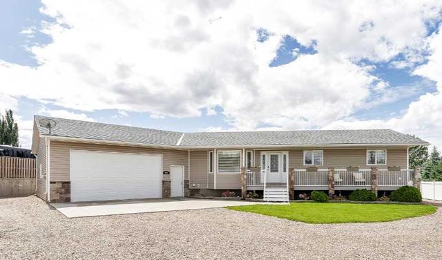 903 Eagle Ridge Drive, House detached with 4 bedrooms, 3 bathrooms and 7 parking in Cypress County AB | Image 1