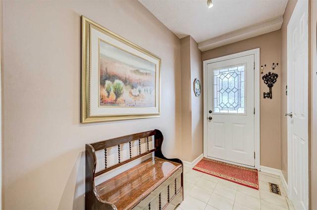 113 Lisa Cres, House detached with 3 bedrooms, 4 bathrooms and 5 parking in Vaughan ON | Image 12